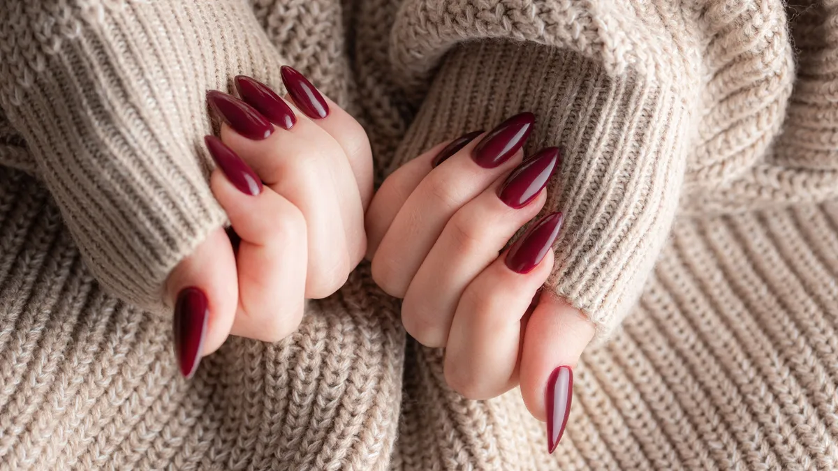 Ezekre a téli körömtrendekre esküsznek az igazán elegáns nők