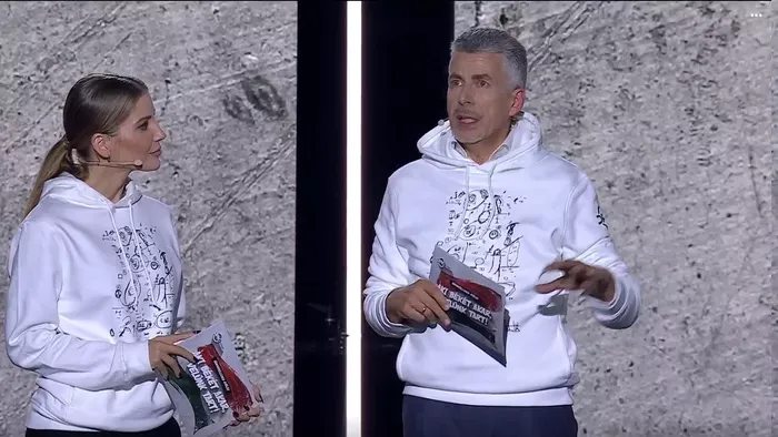 Szabó Zsófi után szabadon, Rákay Philips is firkás pulcsiban