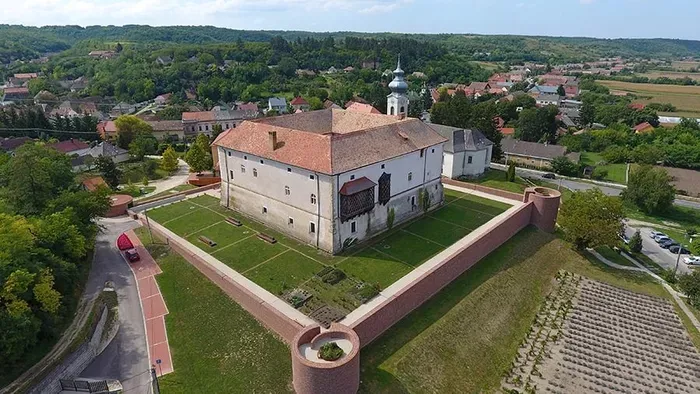 A reneszánsz titka Tolna szívében – Ozora és Pipó öröksége