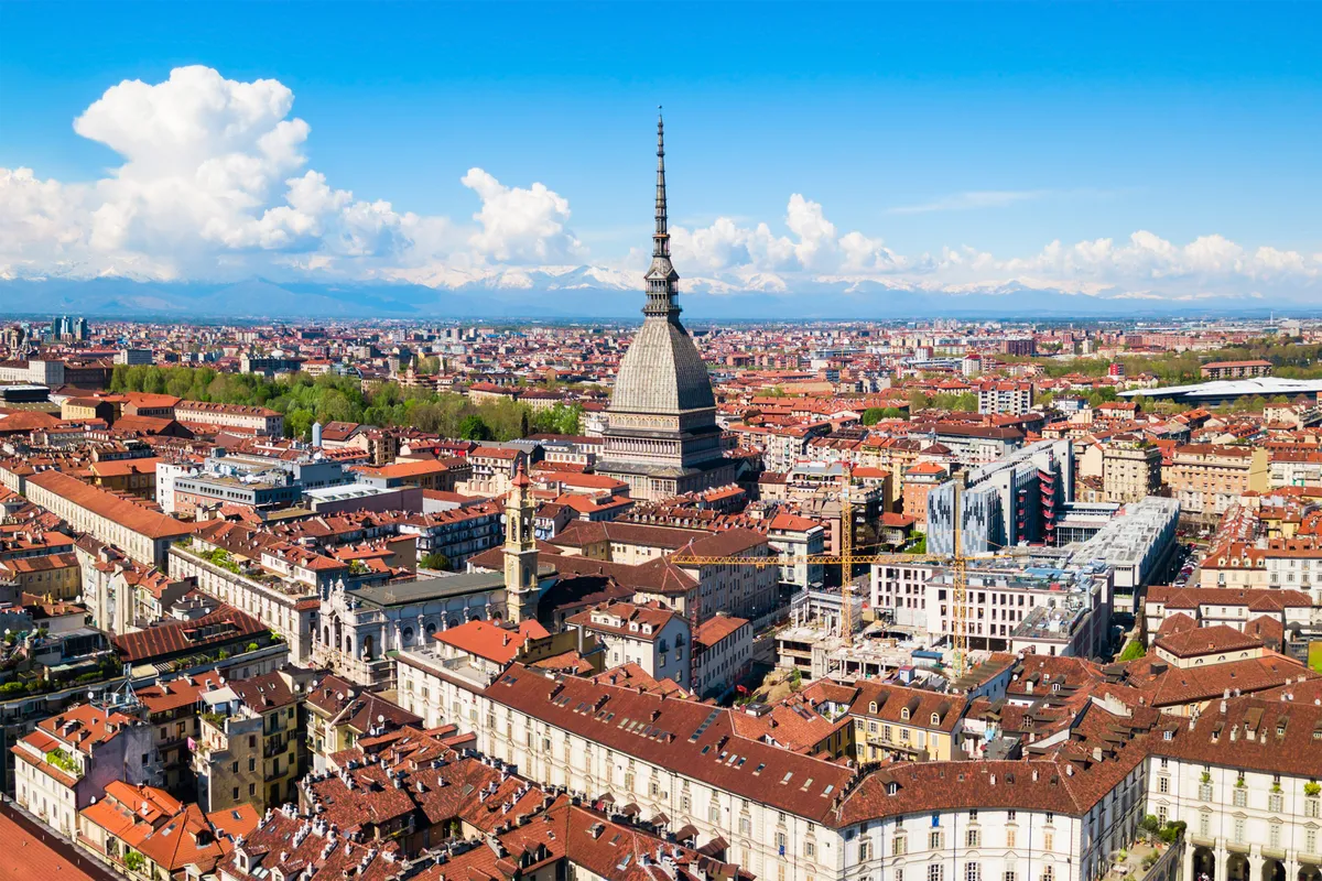 Torino látképe a Mole Antonelliana épületével