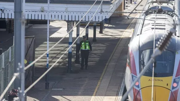 Angliai mészárlás: fotón a hős vasutas