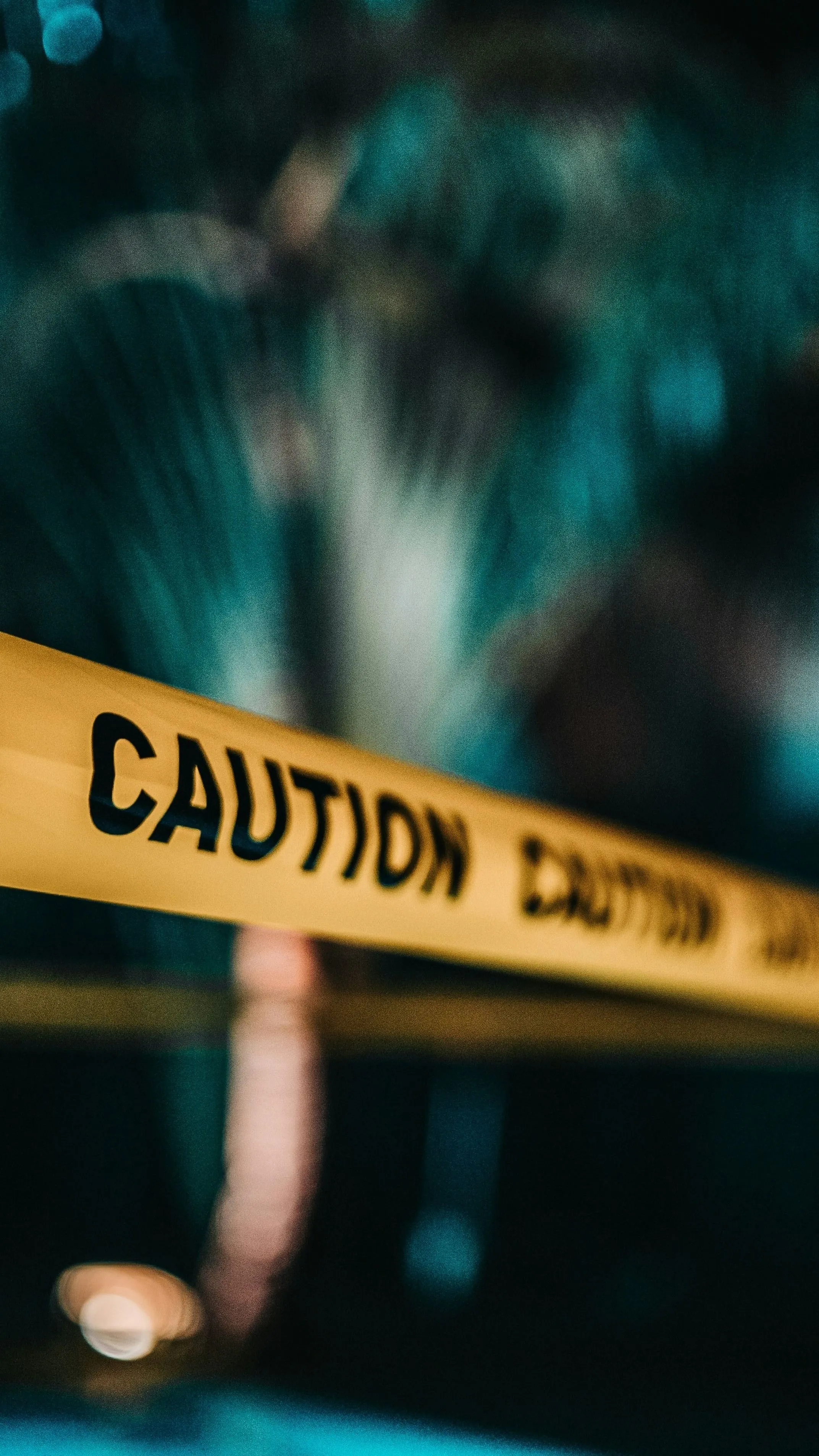 Lőtt sebekkel találtak rá két fiatalra egy autóban a szépvízi víztározónál