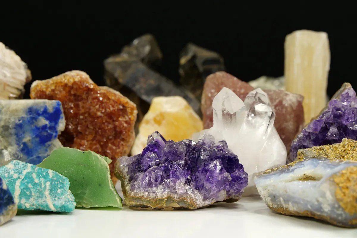 szerencsehozó kristályok a biztonságos utazásért