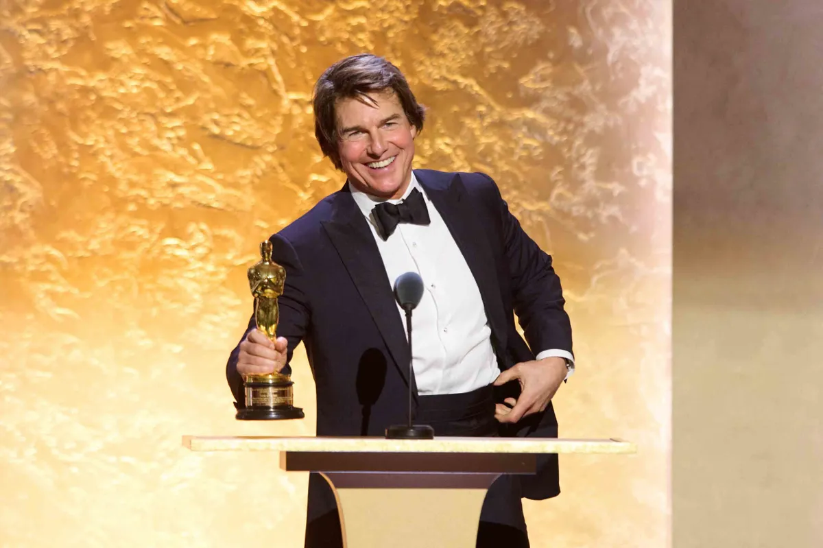 Tom Cruise Les célébrités lors de la cérémonie de la 16ème édition des "Governors Awards" à Los Angeles