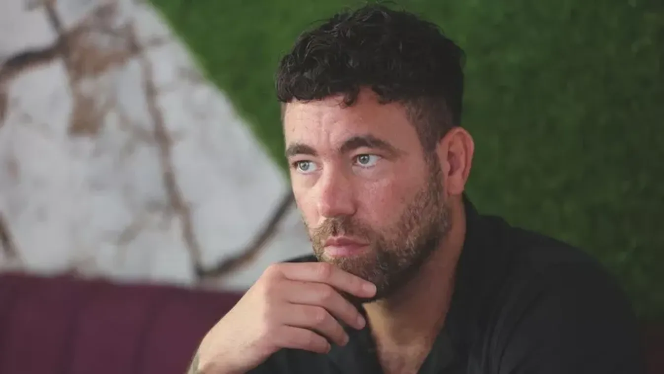 Ennél cukibbat ma már nem látsz! Így szurkol a magyar válogatottnak Krausz Gábor kislánya, Hannaróza