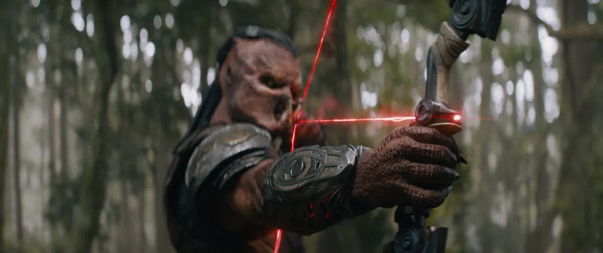 PREDATOR: BADLANDS (2025)