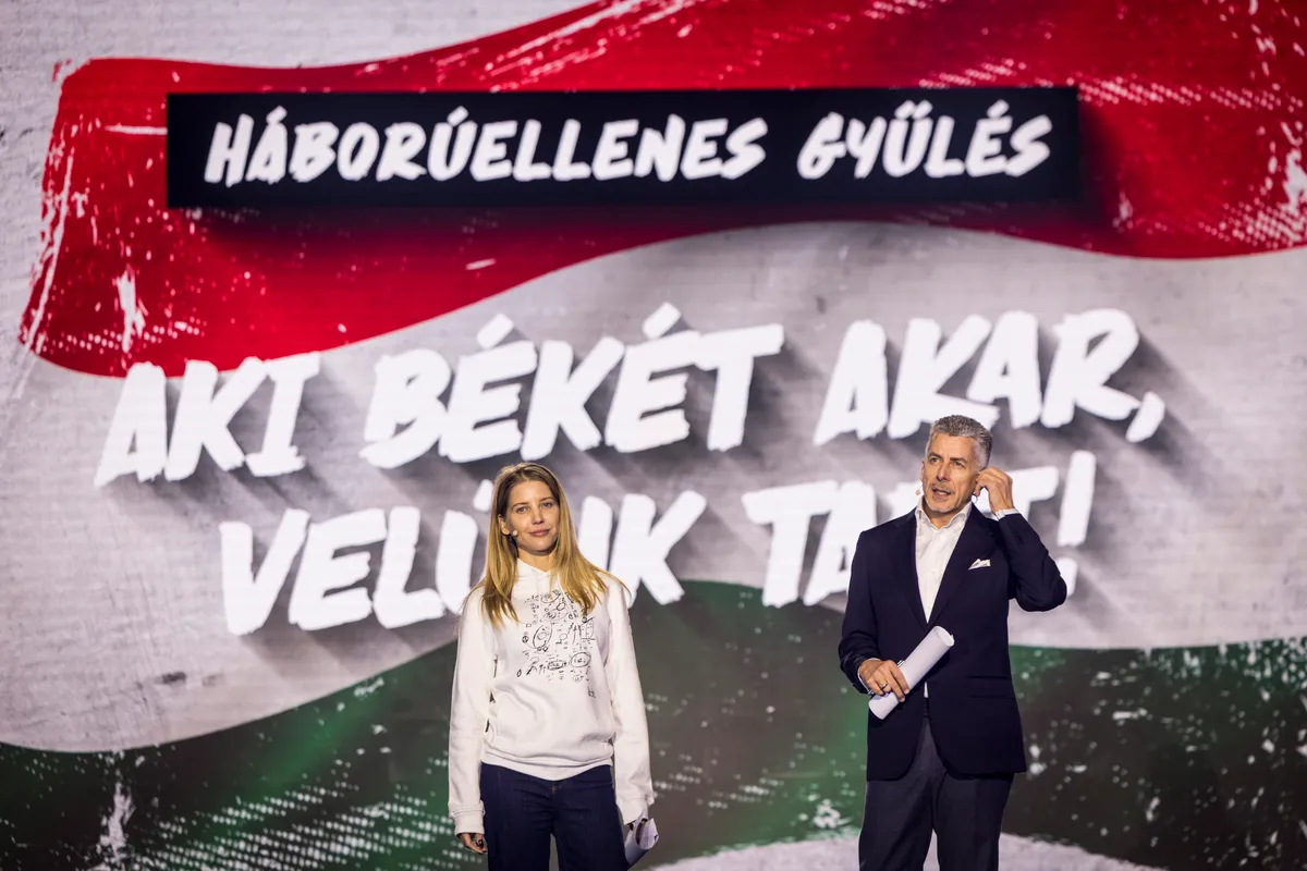 szabó zsófi sem hagyta ki a legújabb divatőrületet.