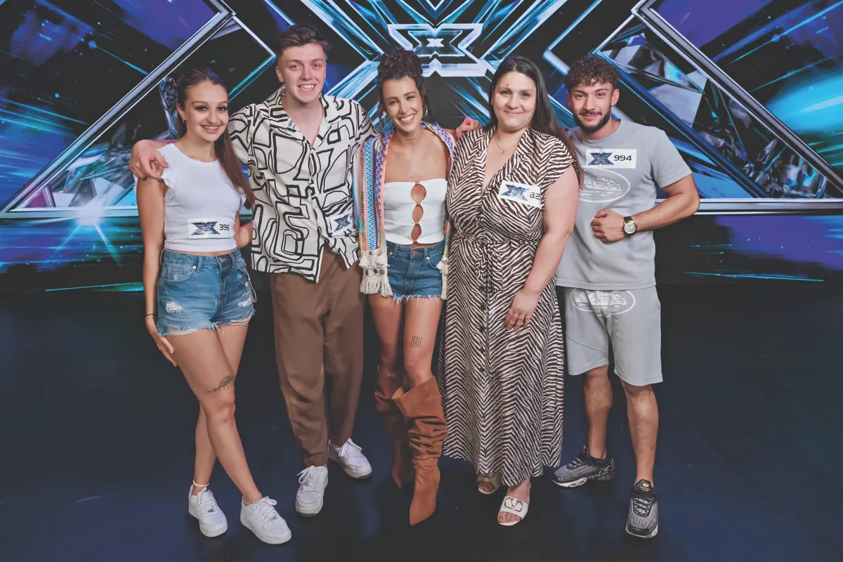 hot! magazin címlap anyagok feltöltése
Marics Peti, Tóth Andi, Wossala Rozina, Dér Heni, Bódi Margó