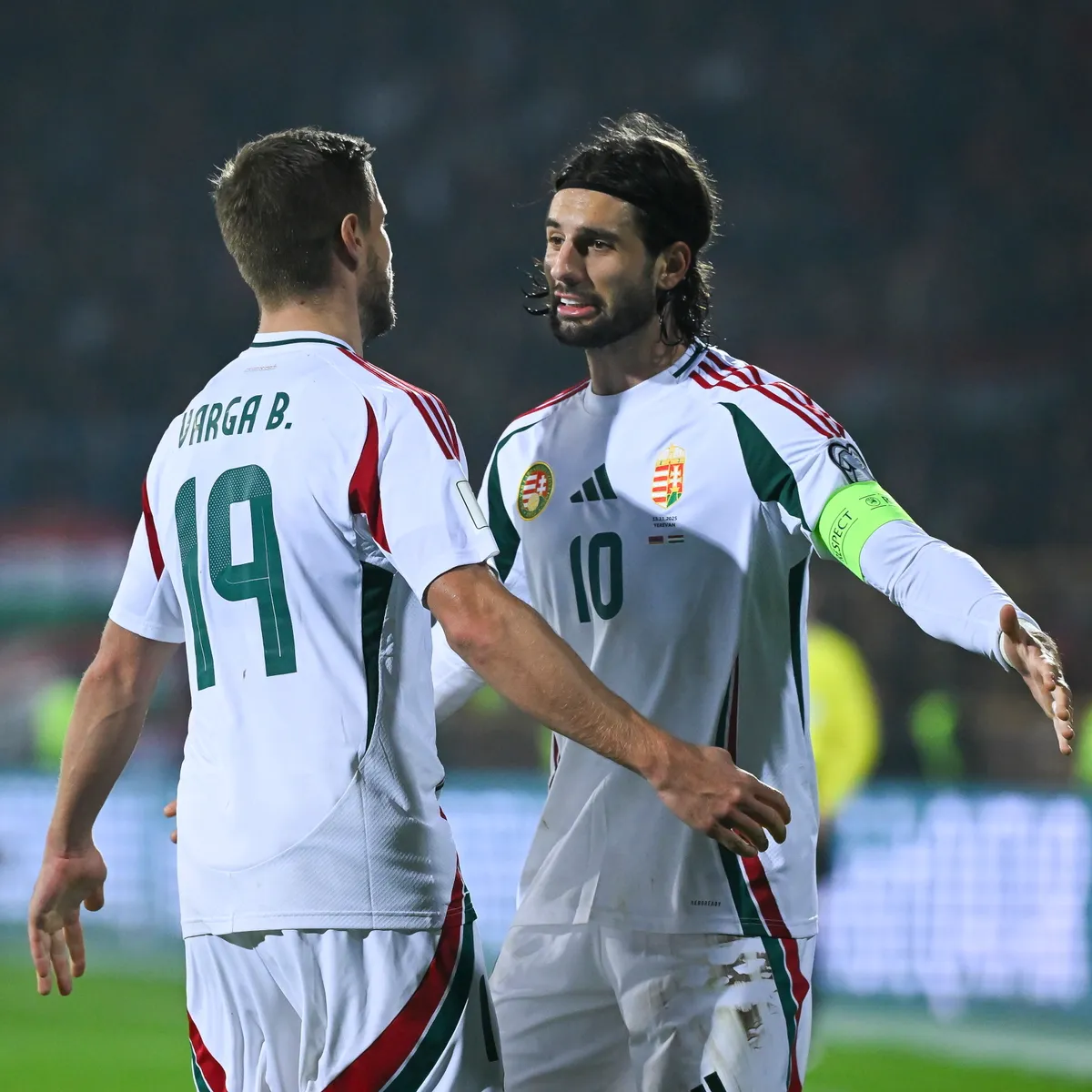 Varga Barnabás és Szoboszlai Dominik gólöröme az örmény-magyar meccsen