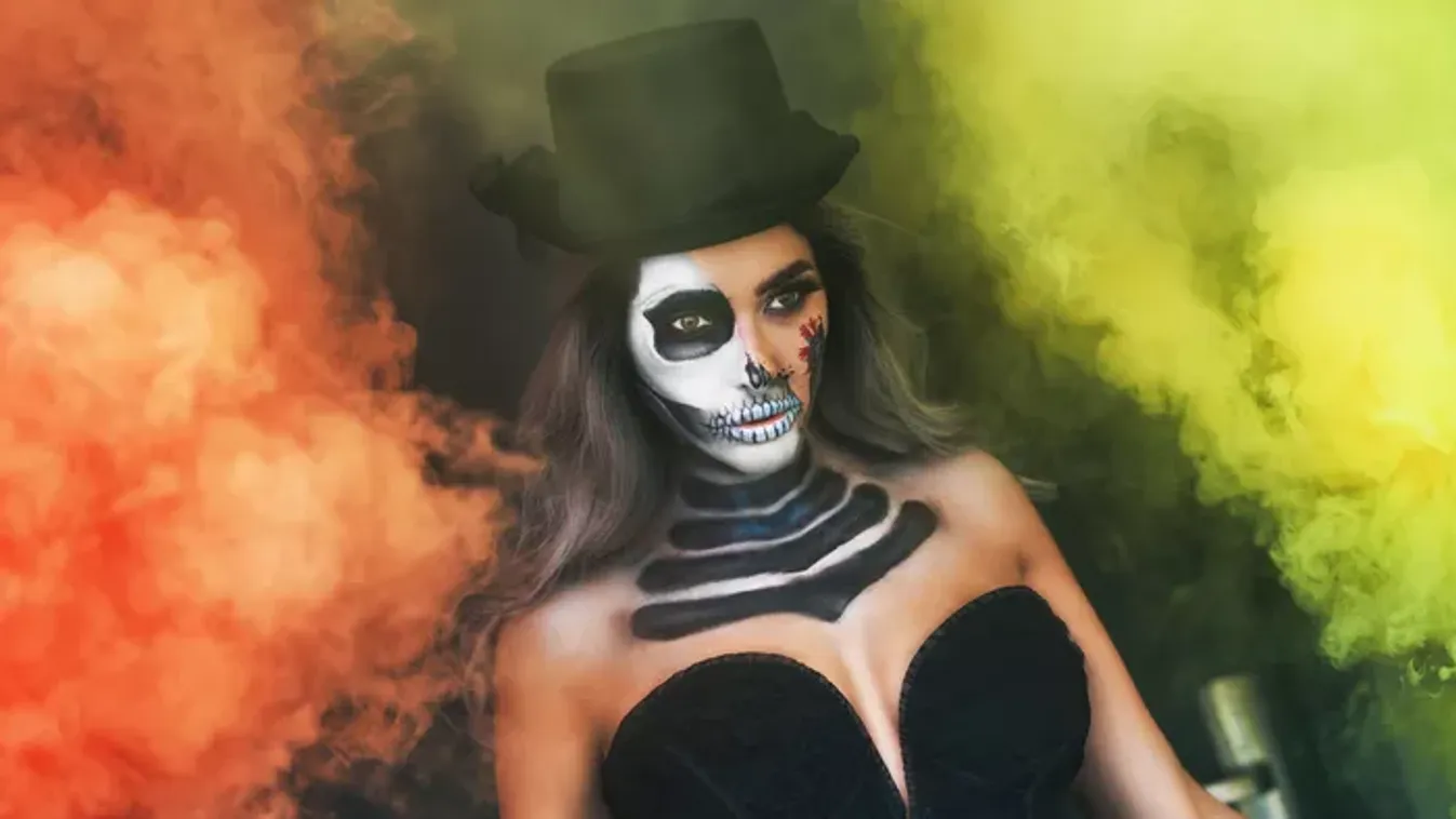 Ne félj a sötét színektől – A legnőiesebb őszi sminktrendek, ha rajongsz a vadítóan füstös tekintetért