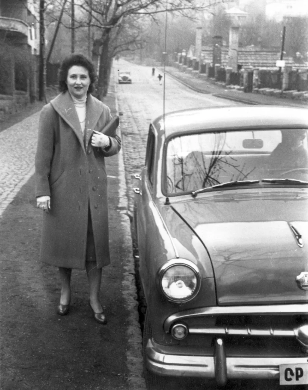 Szüret utca a Villányi út felől, jobbra a Budai Arborétum, 1957.