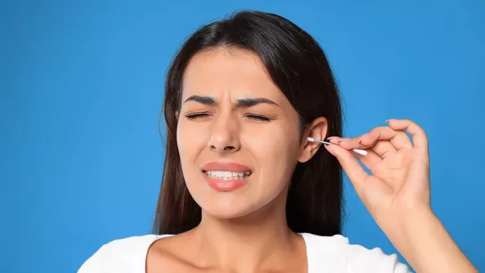 Fülpiszkálóhoz nyúlsz? Így tisztítsd biztonságosan a füled