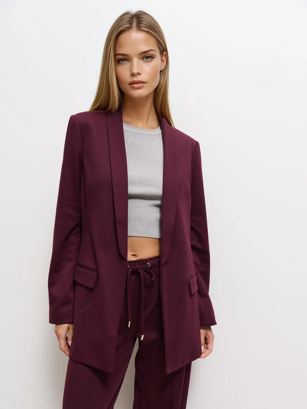 Karcsúsító fazonú mahagóni blézer