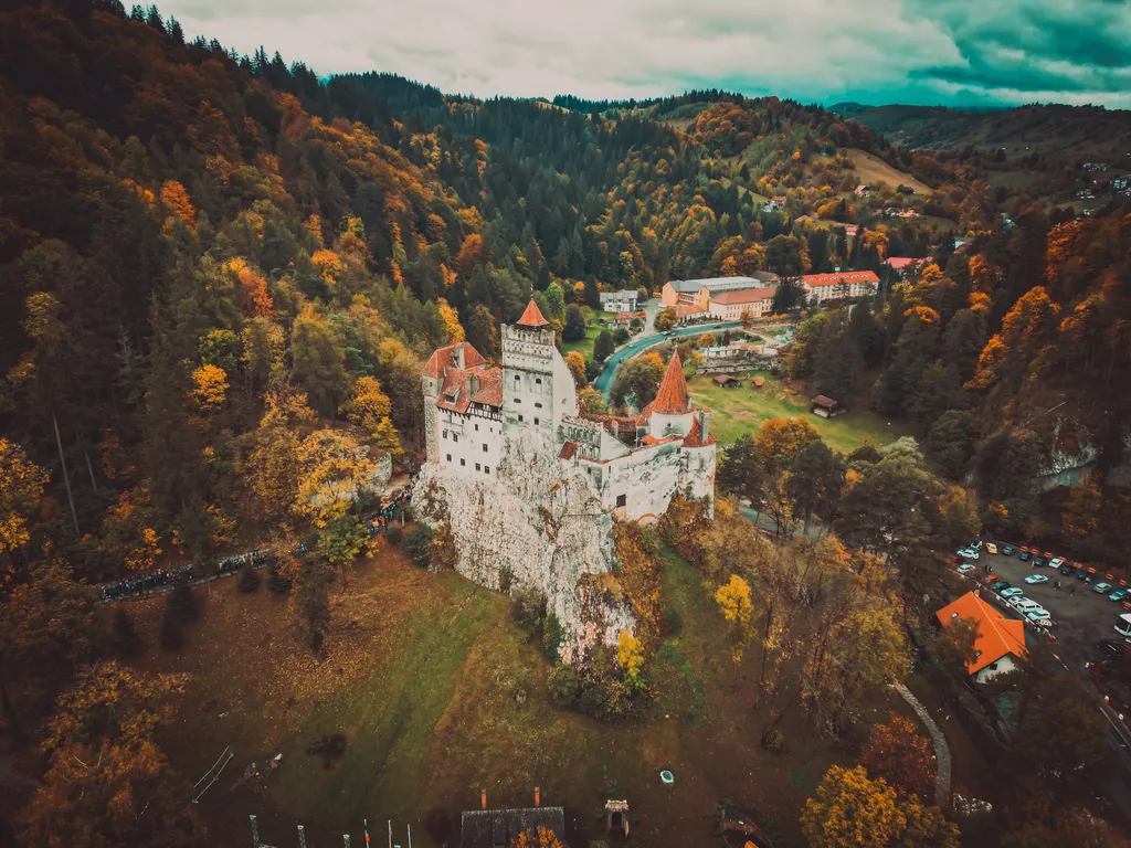 A Törcsvári-kastély ma Habsburg–Toscanai Domonkos tulajdonában van aki Ilona hercegné gyermekeként Mária román királyné unokája.