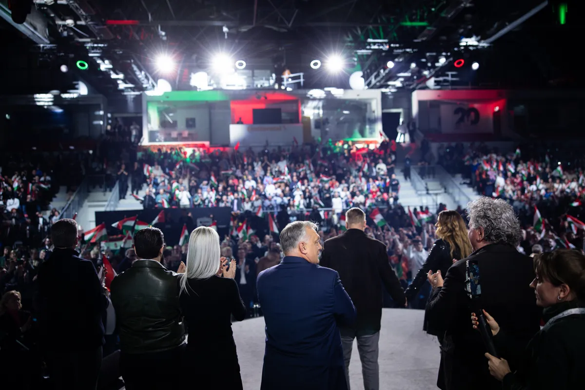 Orbán Viktor, Radics Gigi, Nyerges Attila, Nyíregyháza, Háborúellenes Gyűlés