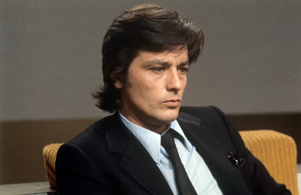 A képen Alain Delon.