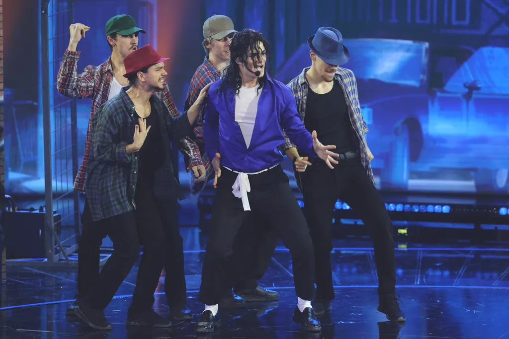 A pop koronázatlan királyaként, azaz Michael Jackson-ként lépett színpadra Veréb Tomi.