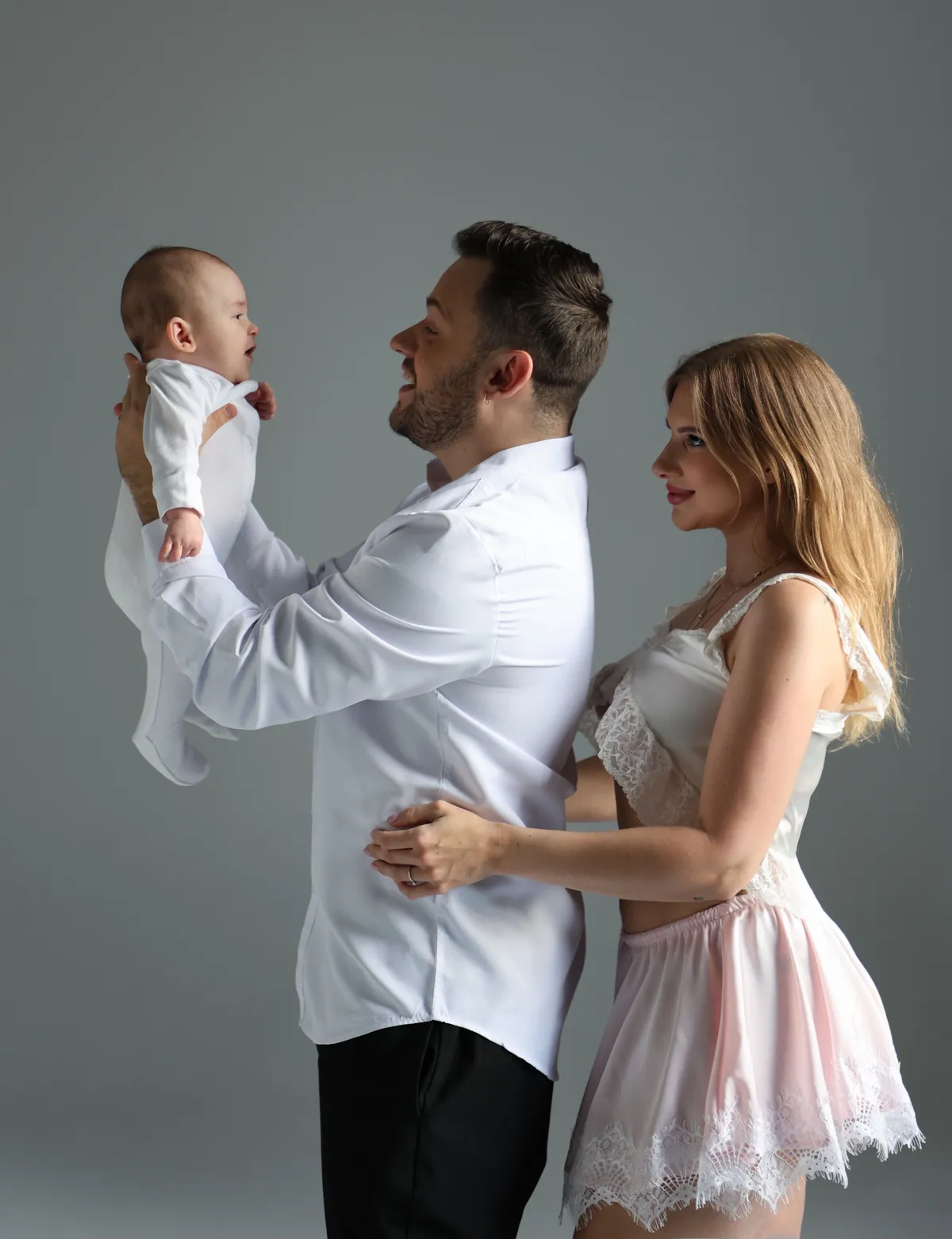 Szabó Ádám és Szabó jennifer nagyon boldogok kisfiukkal.