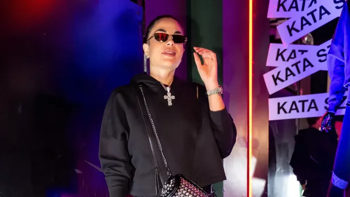 Ezt látni kell: Szinte átlátszó ruhában villantott Gáspár Evelin