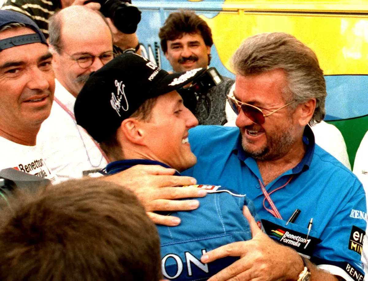 Willi Weber (jobbra) 19 éves korától bő két évtizedig dolgozott együtt Michael Schumacherrel