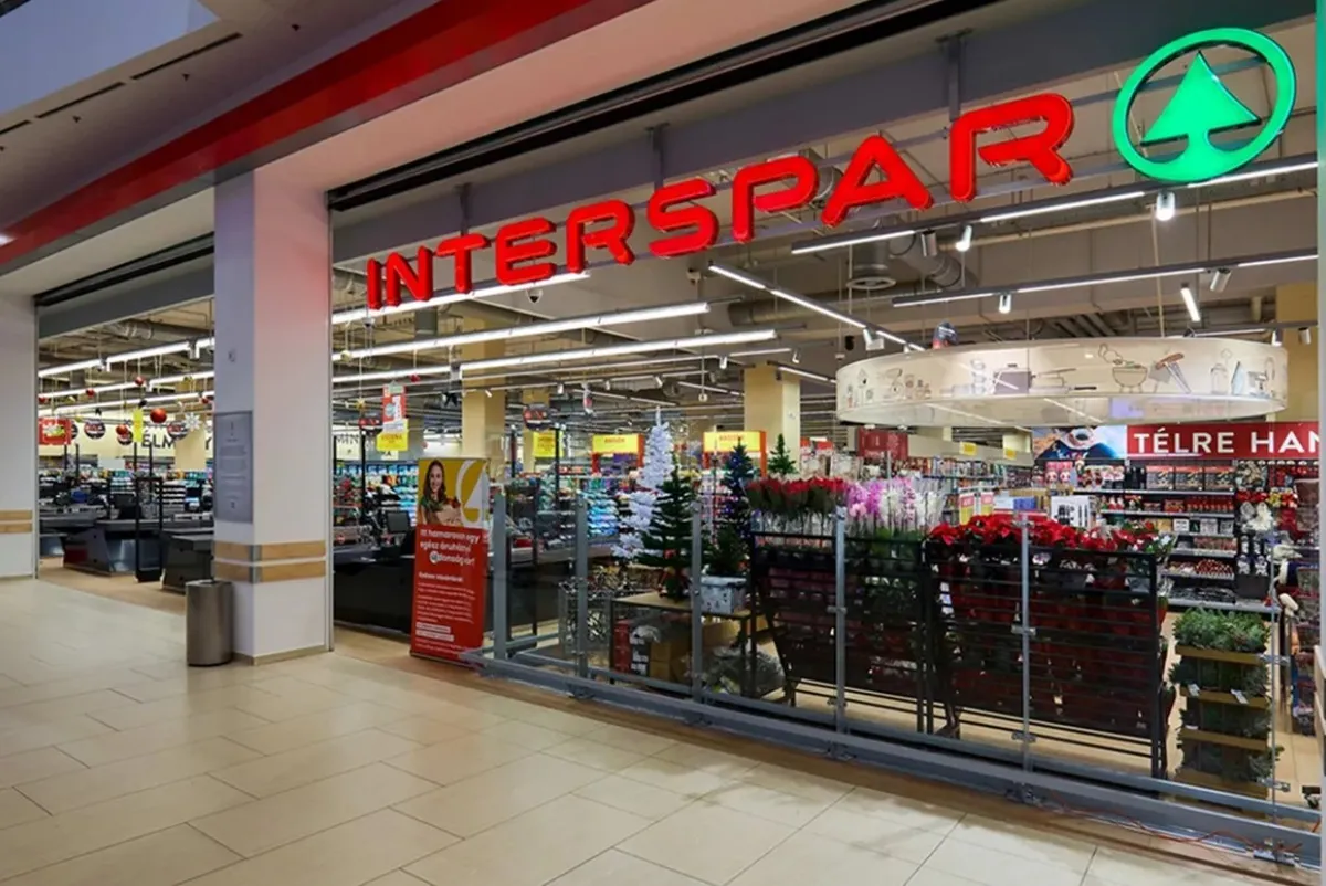 Megújult INTERSPAR az Allee-ban.