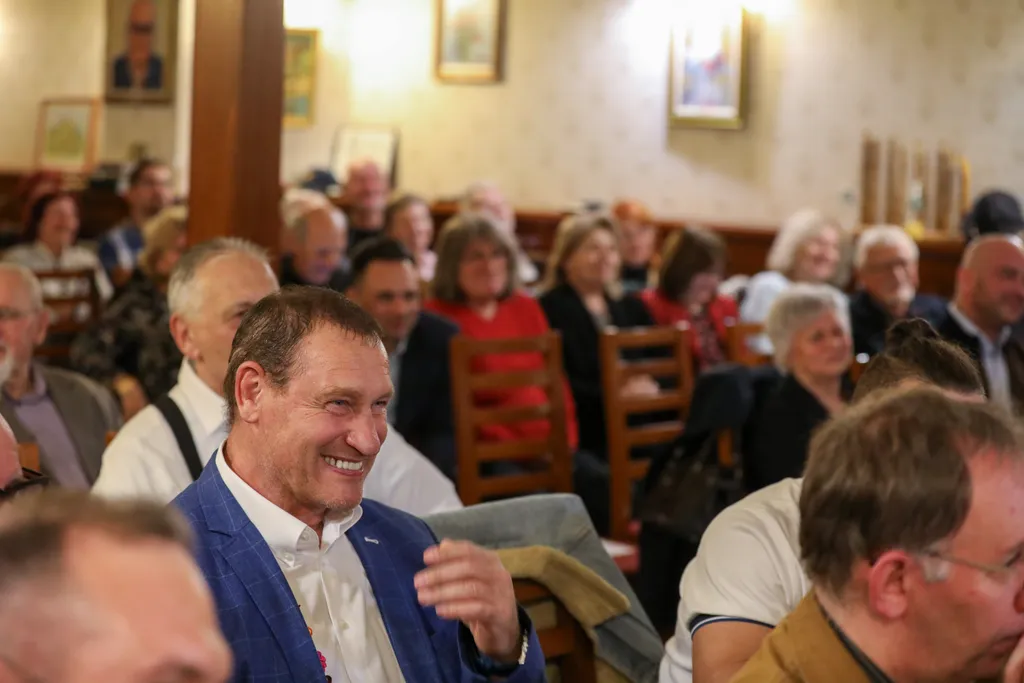 Müller Péter zártkörű könyvbemutató
November 6
2025.11.06. 18 óra, Torockó Vendéglő, Bp. Martinovics tér 2.