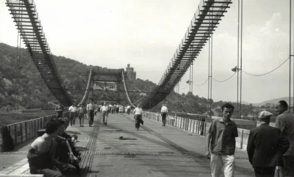 A szerkezetkész Erzsébet híd