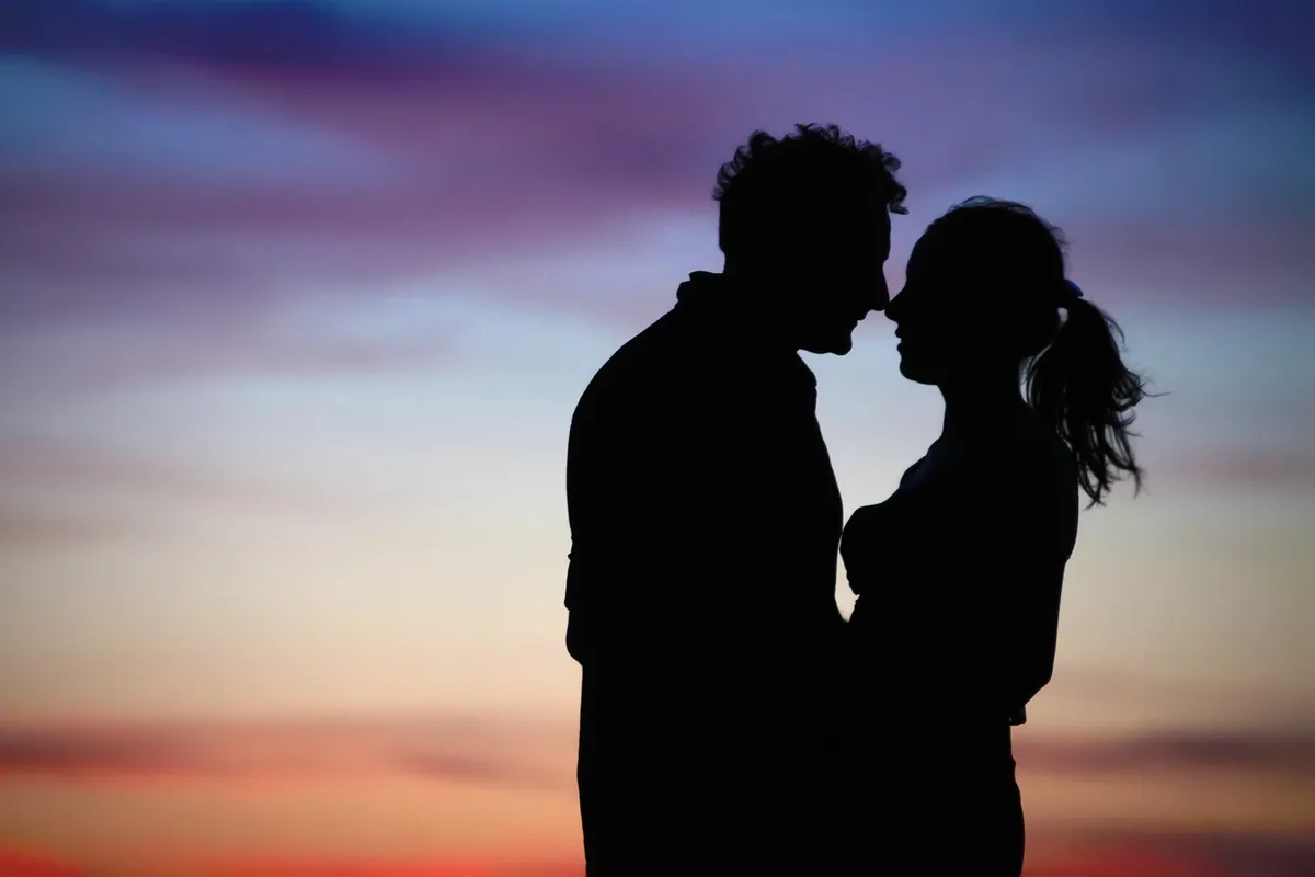 A horoszkóp szerint az ikerlángjukat könnyen megtaláló csillagjegyű férfi és nő