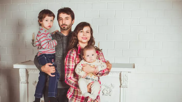 Megsarcolja a családokat Magyar Péter