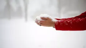Mesébe illő a látvány: hó borítja a Kékestetőt és Dobogókőt