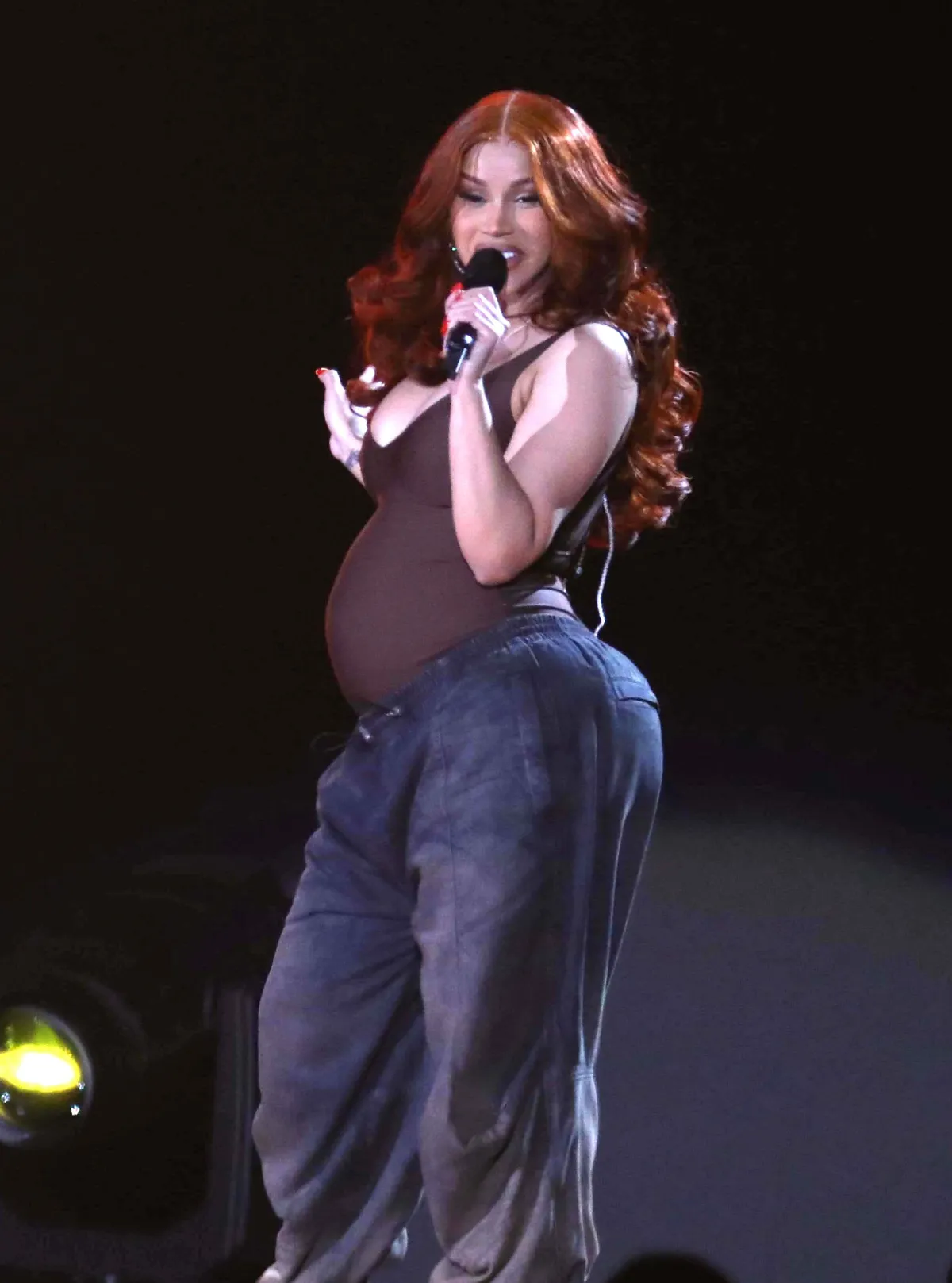 Cardi B 2025 szeptemberében jelentette be, hogy terhes