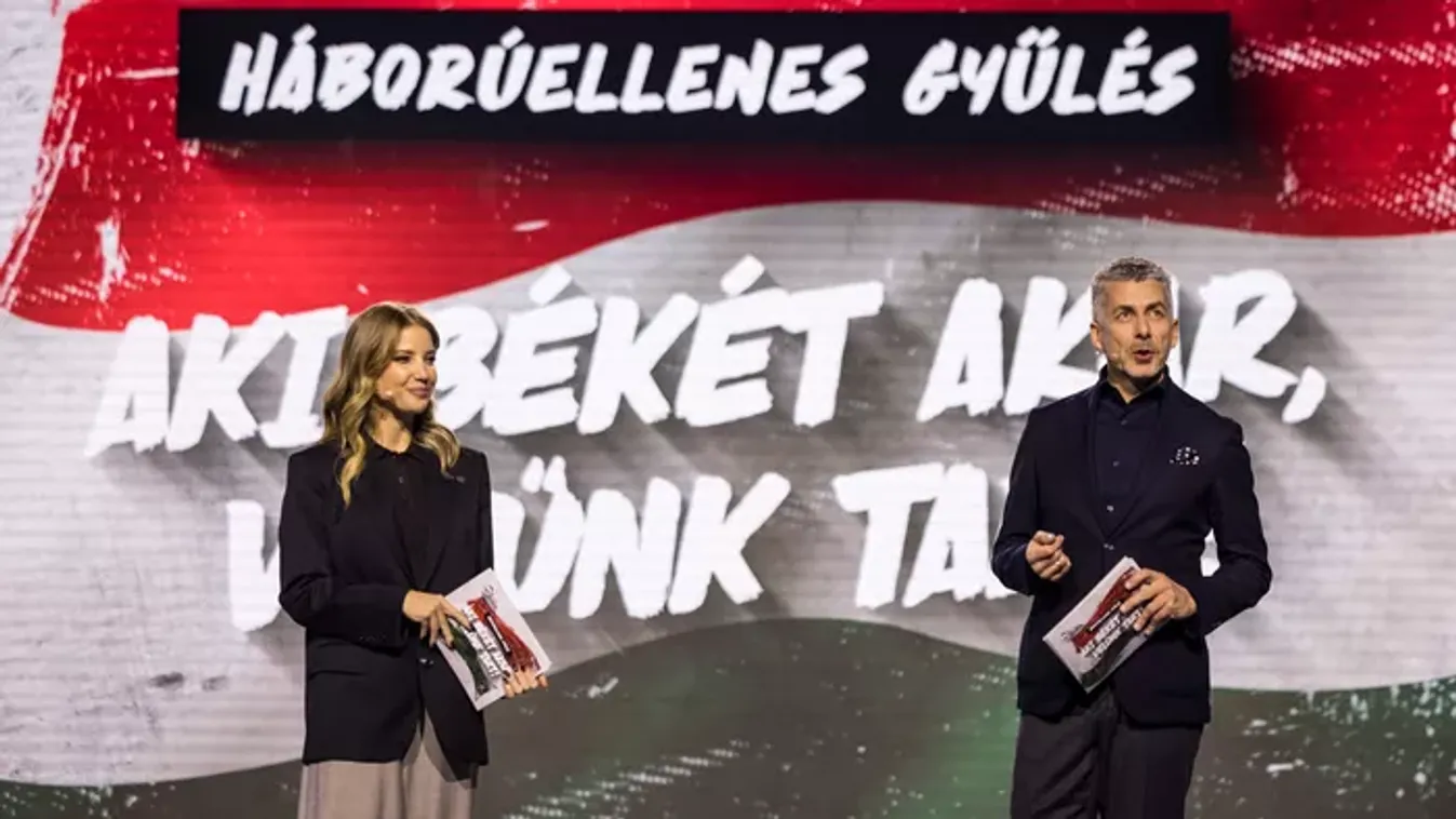 Szabó Zsófi elcsukló hangon nyilatkozott a második Háborúellenes gyűlésen: A háború az mindent felőröl, a béke az a közös érdekünk