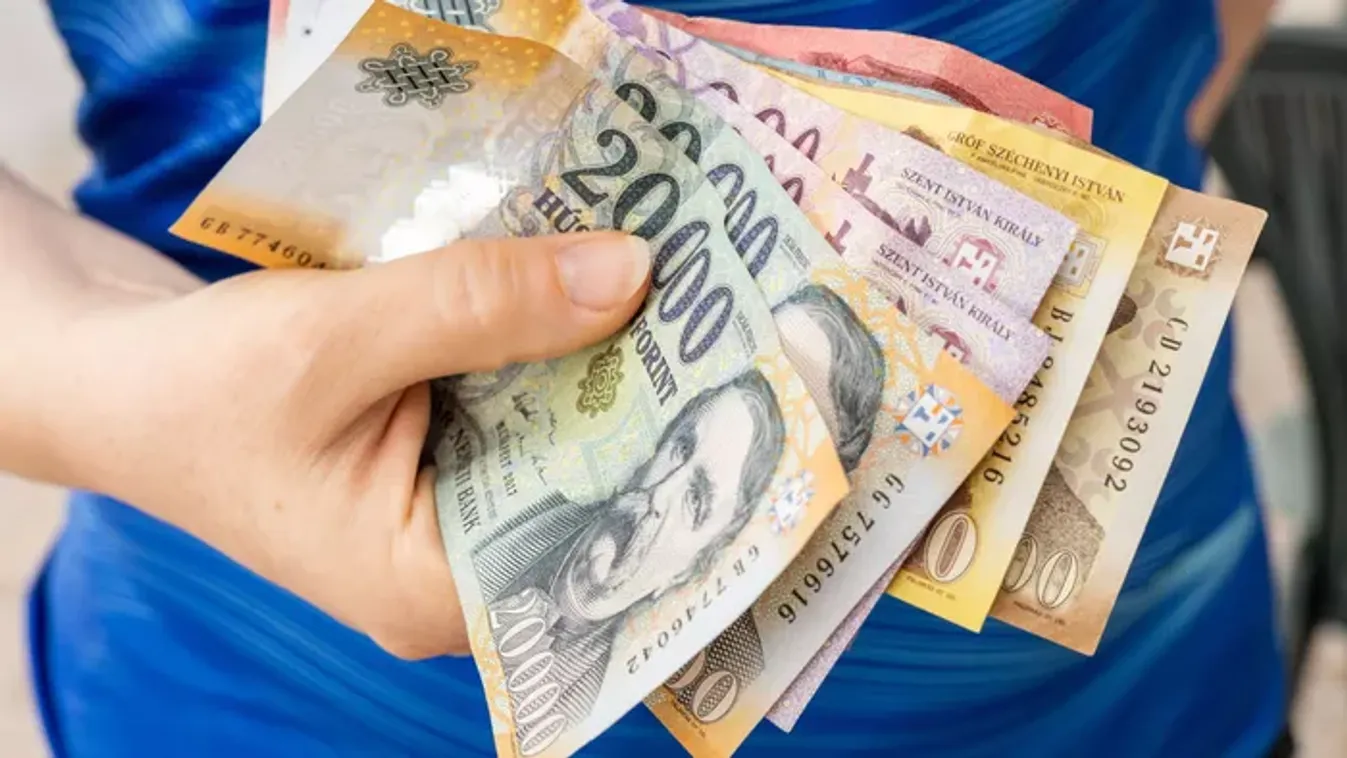 Családi pótlék 2025 október – holnap érkezik is! Mutatjuk, kinek mennyit hoz a postás