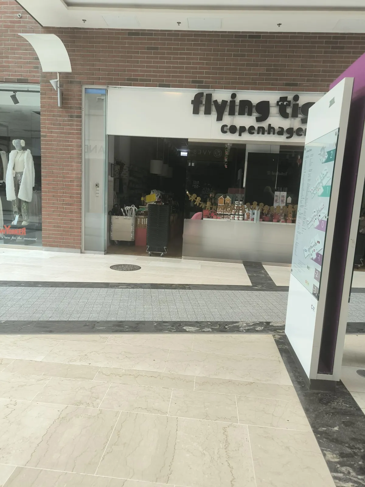 A Corvin Pláza üzletei bezártak