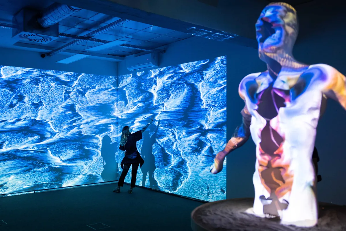 A Párisi Udvar Cinema Mystica kiállítása inkább a felnőttek érdeklődésére tart számot