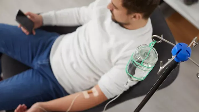 Feltöltődés vagy beavatkozás? Minden az infúziós terápiáról