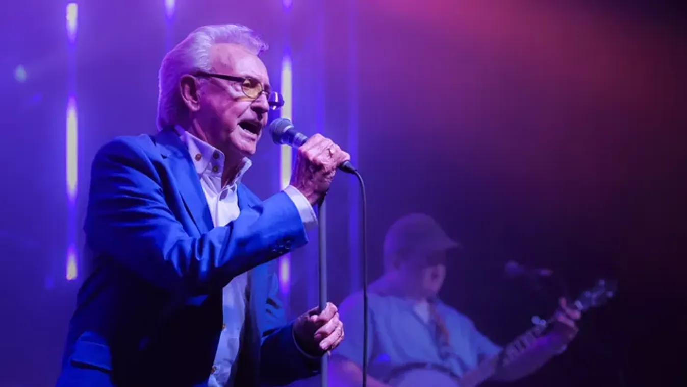 „Ikonikus énekes vagyok, demenciával küzdök, de idén karácsonykor van egy ajándék, amit a betegség sem vehet el tőlem”