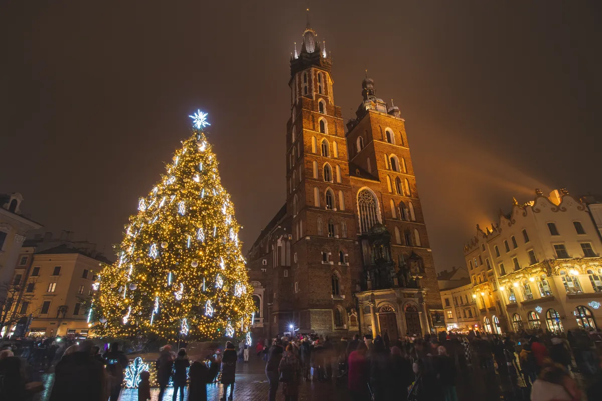 Krakkói Rynek gyönyörű karácsonyfája