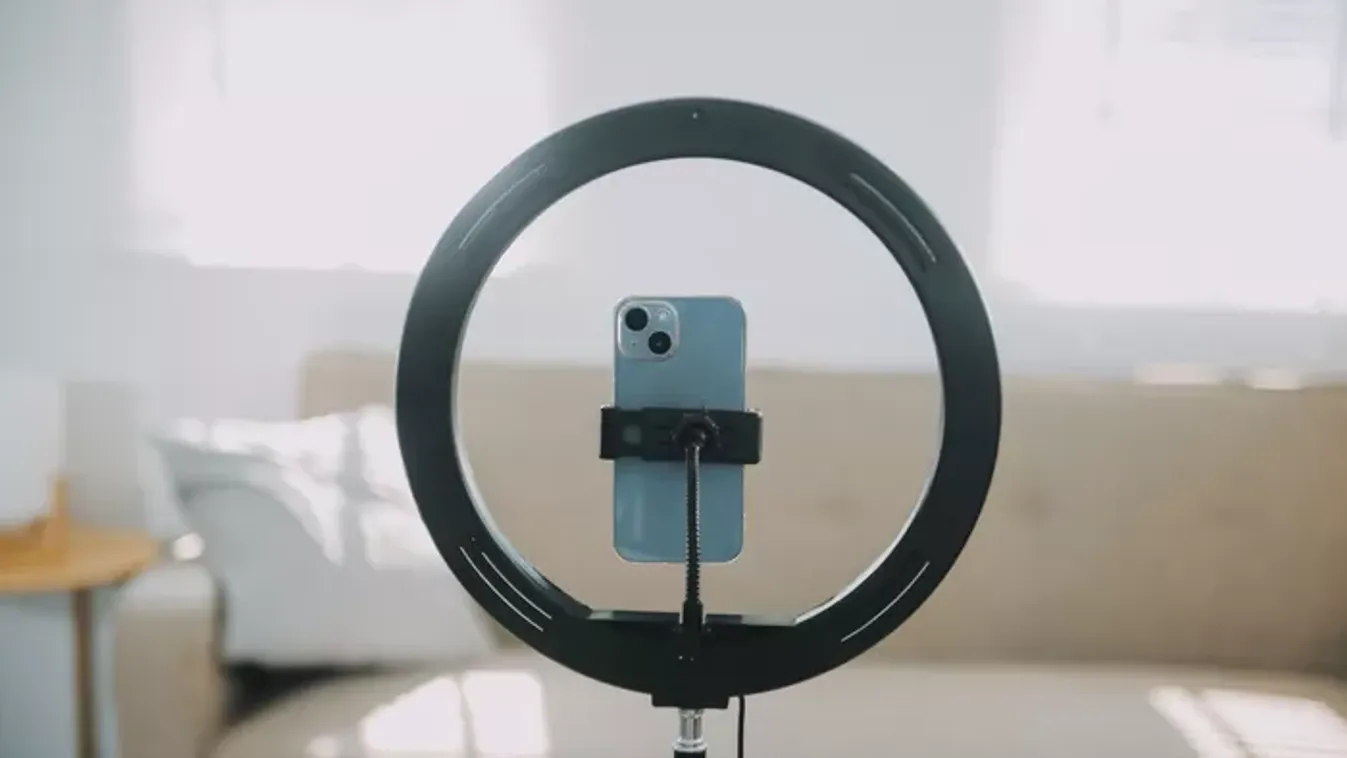 Ájulás, krómozás, játék a tűzzel: halálos TikTok-kihívások az elmúlt évekből