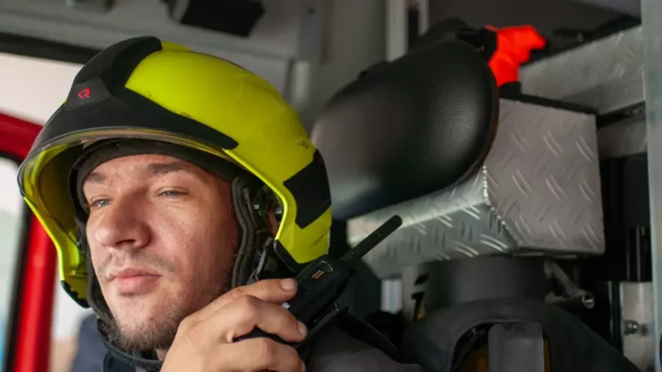 Ketyeg az órája Rajmundnak: a daganattal műtött tűzoltóra veszélyes kezelés vár – Fotók!