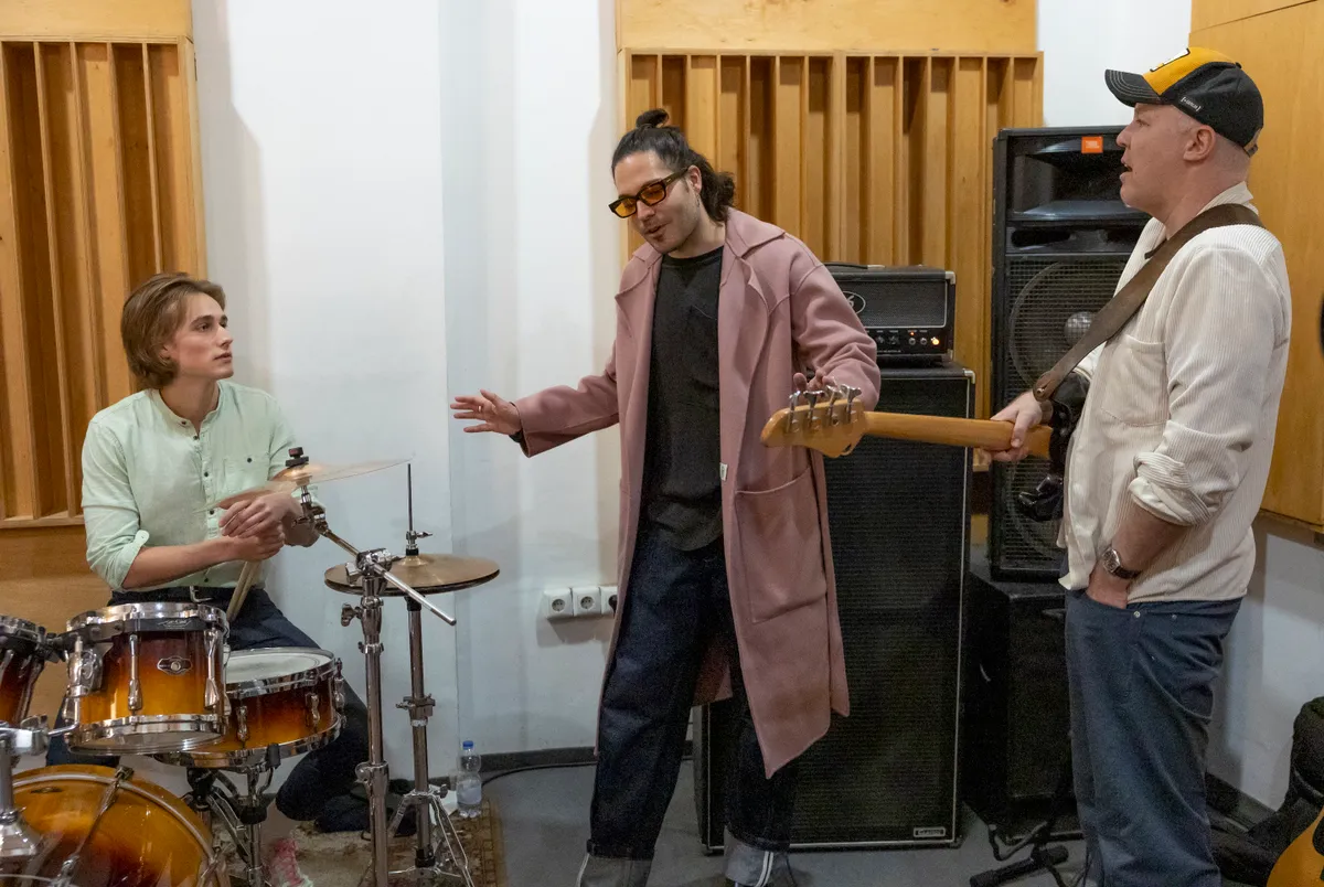 Szalay Bence is tevékenyen kiveszi a részét a zenekari munkából (Fotó: Szabolcs László/Bors)