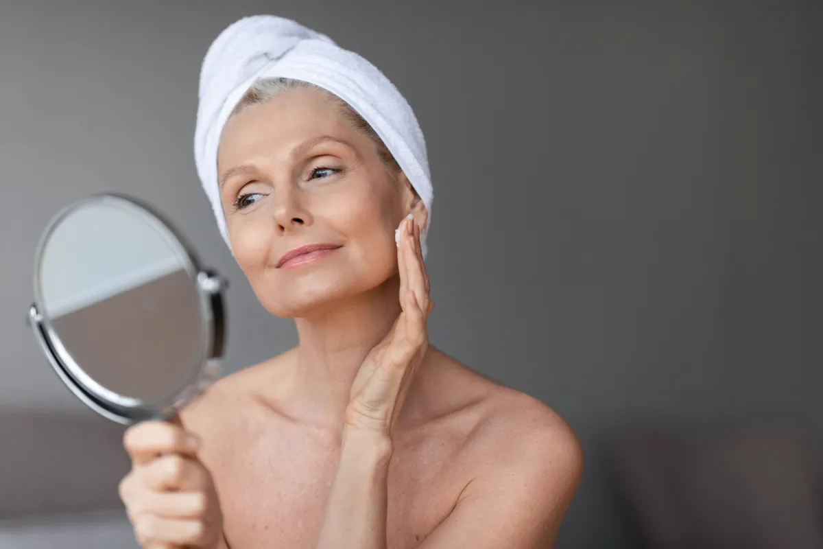 Esti öregedés elleni arcápolási rutin