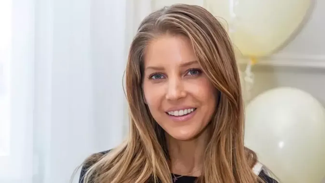 Szabó Zsófi válasza a támadásokra: „Édesapám egy ponton Orbán Viktor mellé állt”