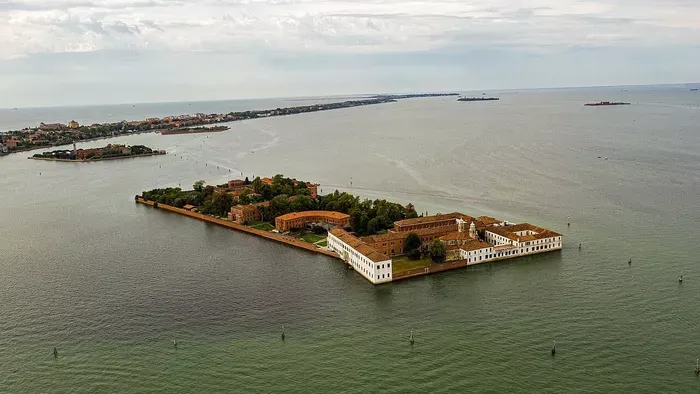 Ismerd meg Velence sötét titkait – ha mered!