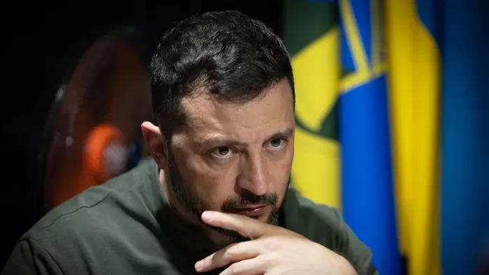 Zelenszkijnek megint elmentek otthonról: Orbánt támadja, amiért nem Ukrajnát nyomatta Amerikában