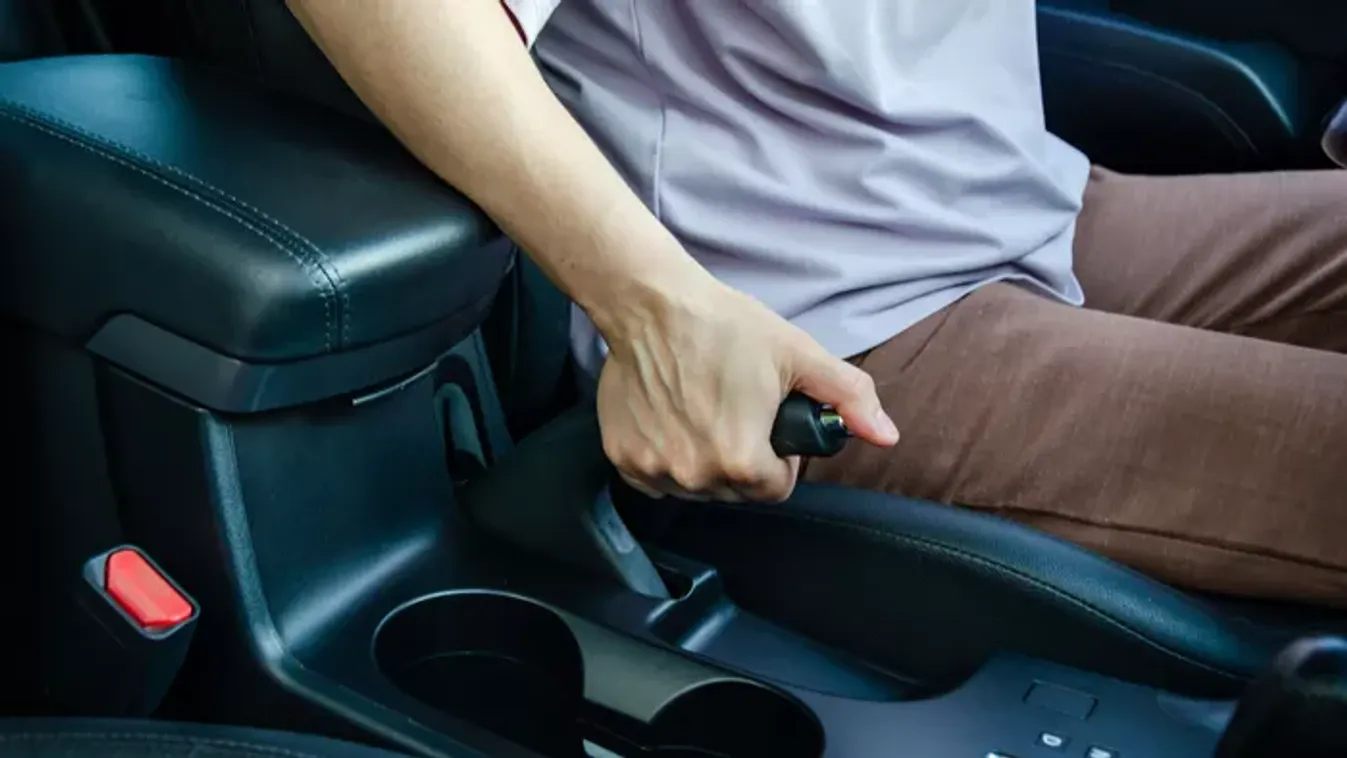 Több tízezret is bukhatsz, ha nem figyelsz: ilyenkor ne használd a kéziféket