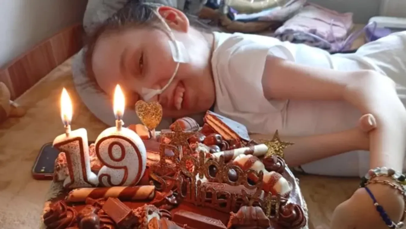 "Félelem nélkül aludtam el, pedig nagyon sok kockázat van nálam" - SMA Nárcisz súlyos műtéten van túl