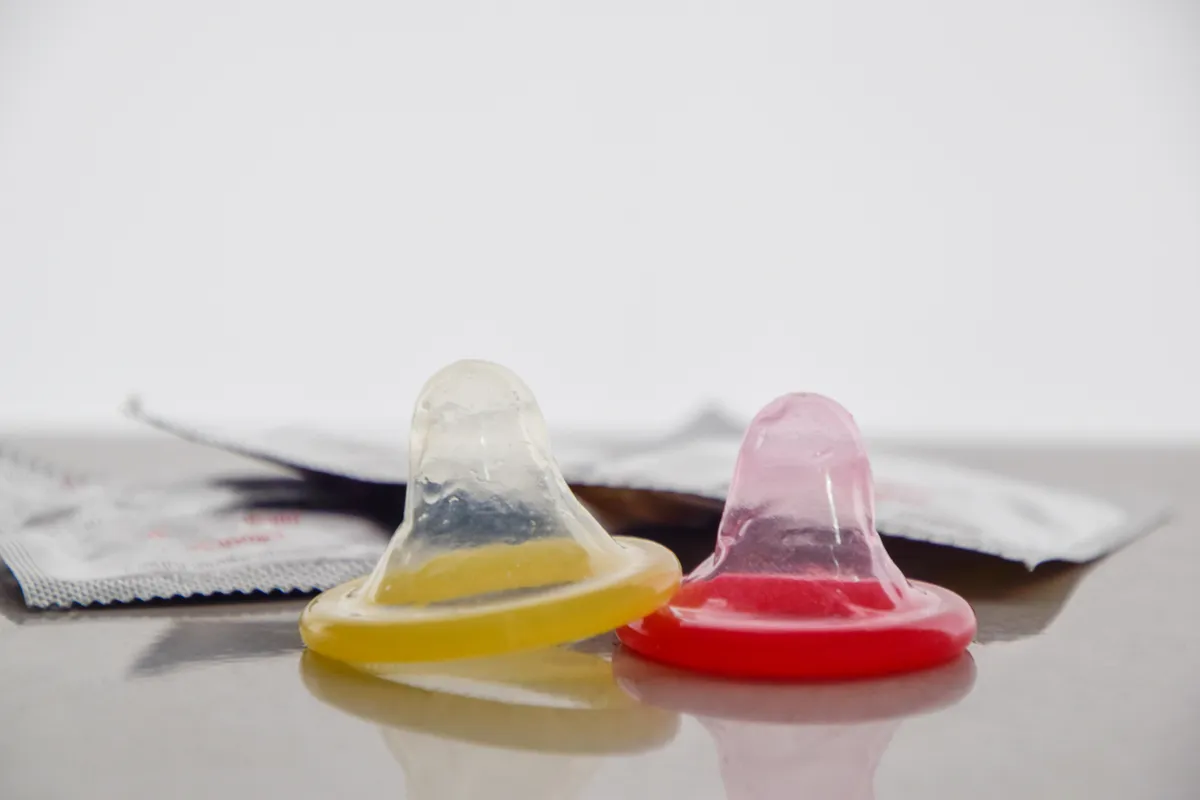 2 óvszer ami az egyik legbiztonságosabb hormonmentes fogamzásgátlási módszer.