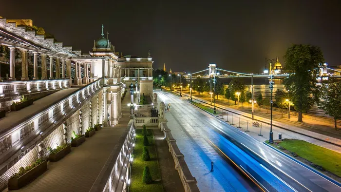 Impozáns kínálattal vár minket a Várkert Bazár