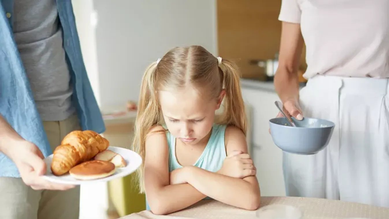 Válogatós gyerekkel az élet: 5+1 hatásos trükk a dietetikus szerint, hogy a vacsoraasztalból ne legyen csatatér